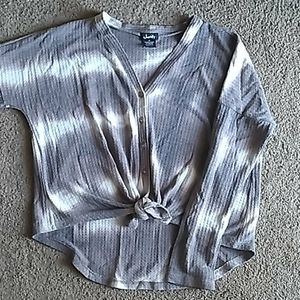 Long sleeve button tie front high low crop top